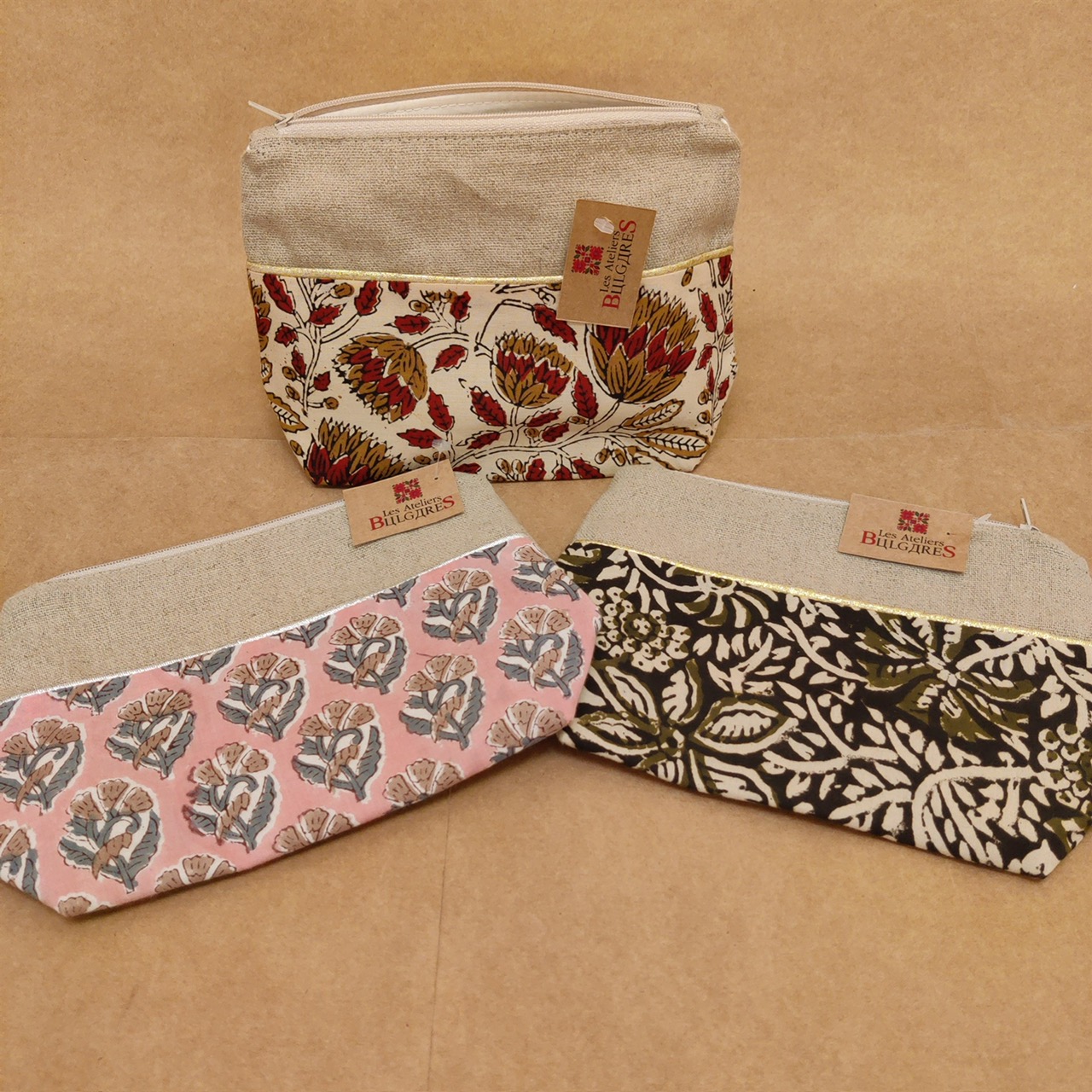 trousses cousue dans l'atelier solidaire en Bulgarie